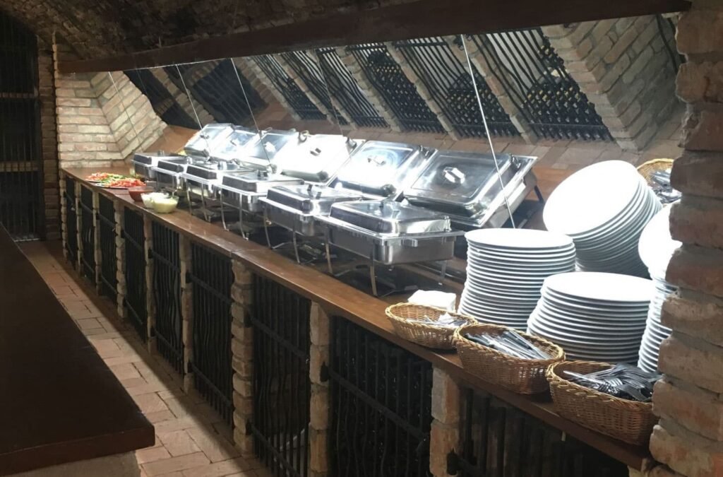 Vinný sklep a wine bar přímo pod hotelem