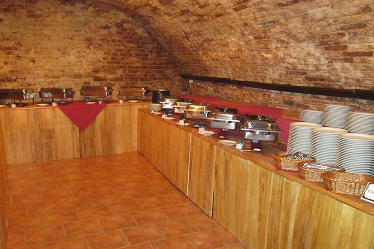 Vinný sklep a wine bar přímo pod hotelem